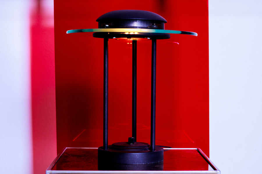 Saturn table lamp