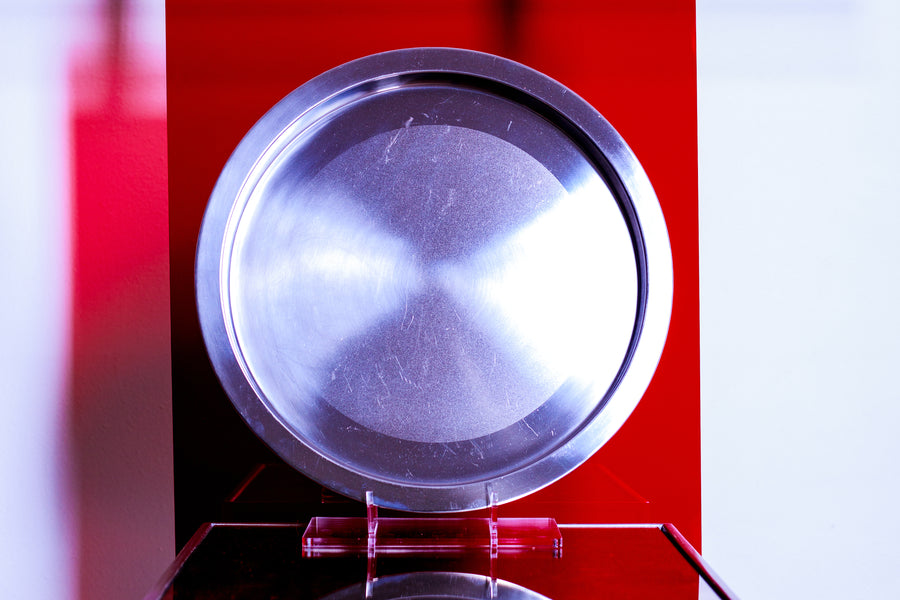 Spun steel round tray
